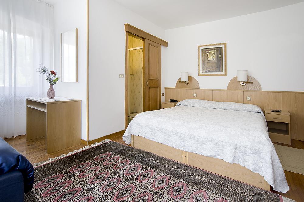 Albergo Erika 奥伦佐卡多利 外观 照片